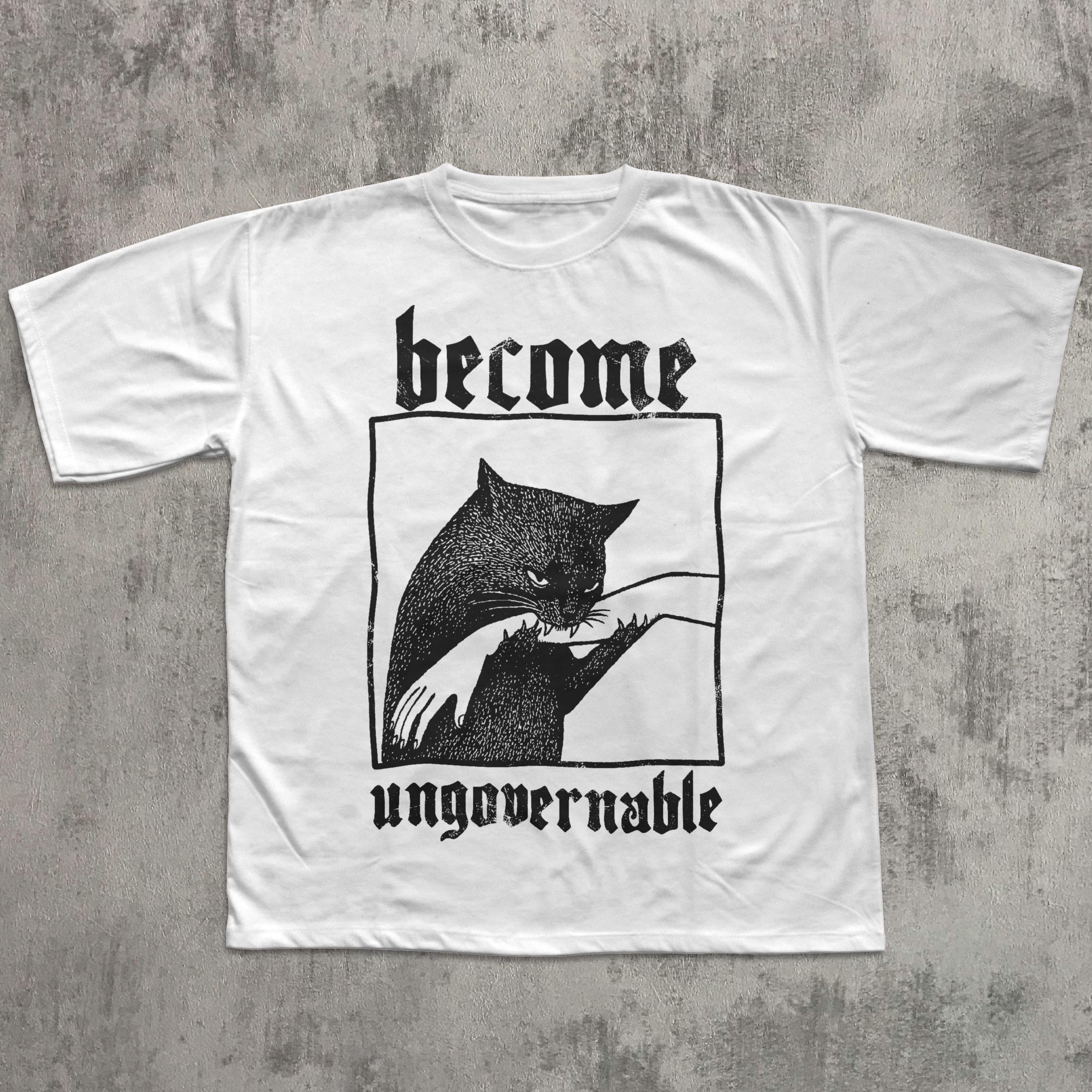 Become Ungovernable Cat Biting Hand Vintage Silly Cats Comfort Colors Gag (4)