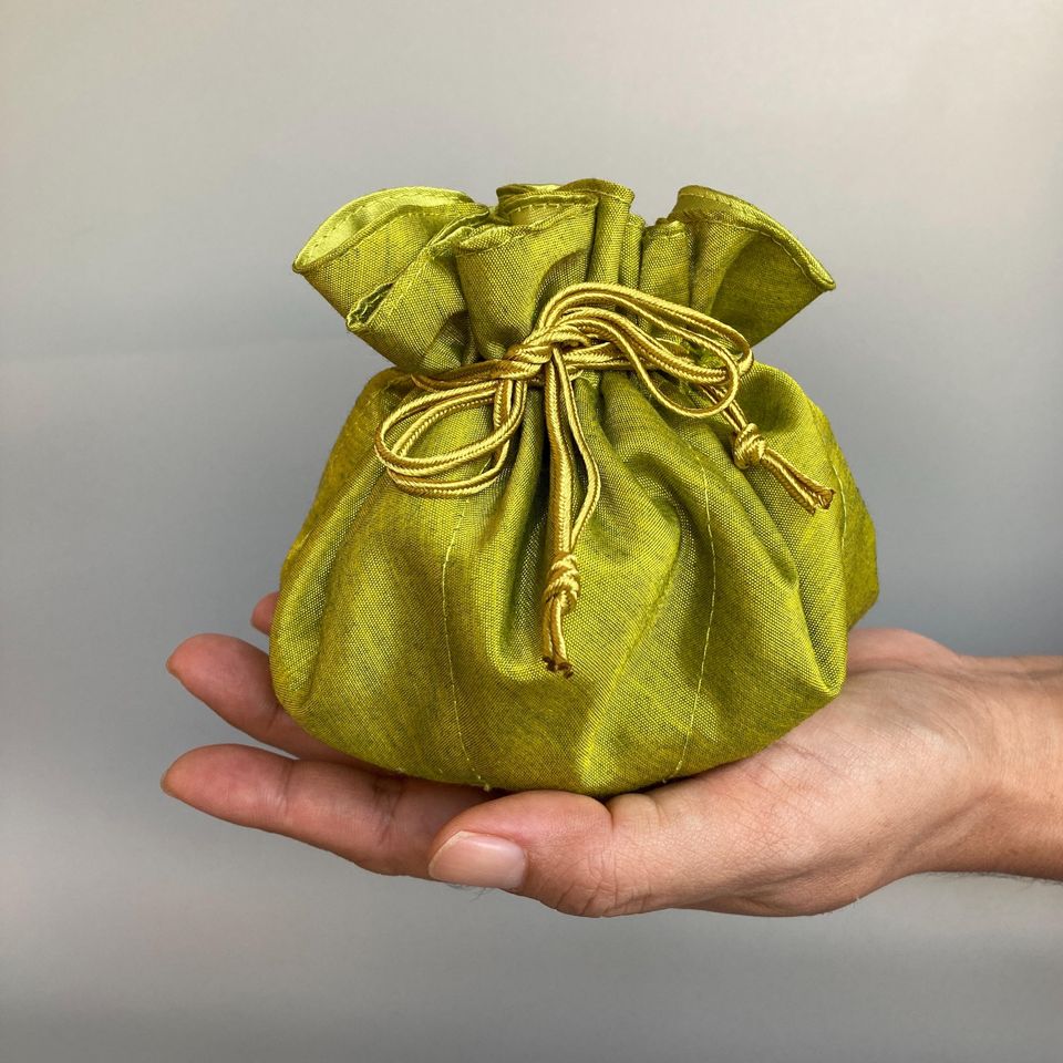 Silky Drawstring Jewelry Organizer Pouch Bag Travel Keepsake Storage Case Party Favor Gift Bag Cosmetic Toiletry Pouch Gift for Traveler