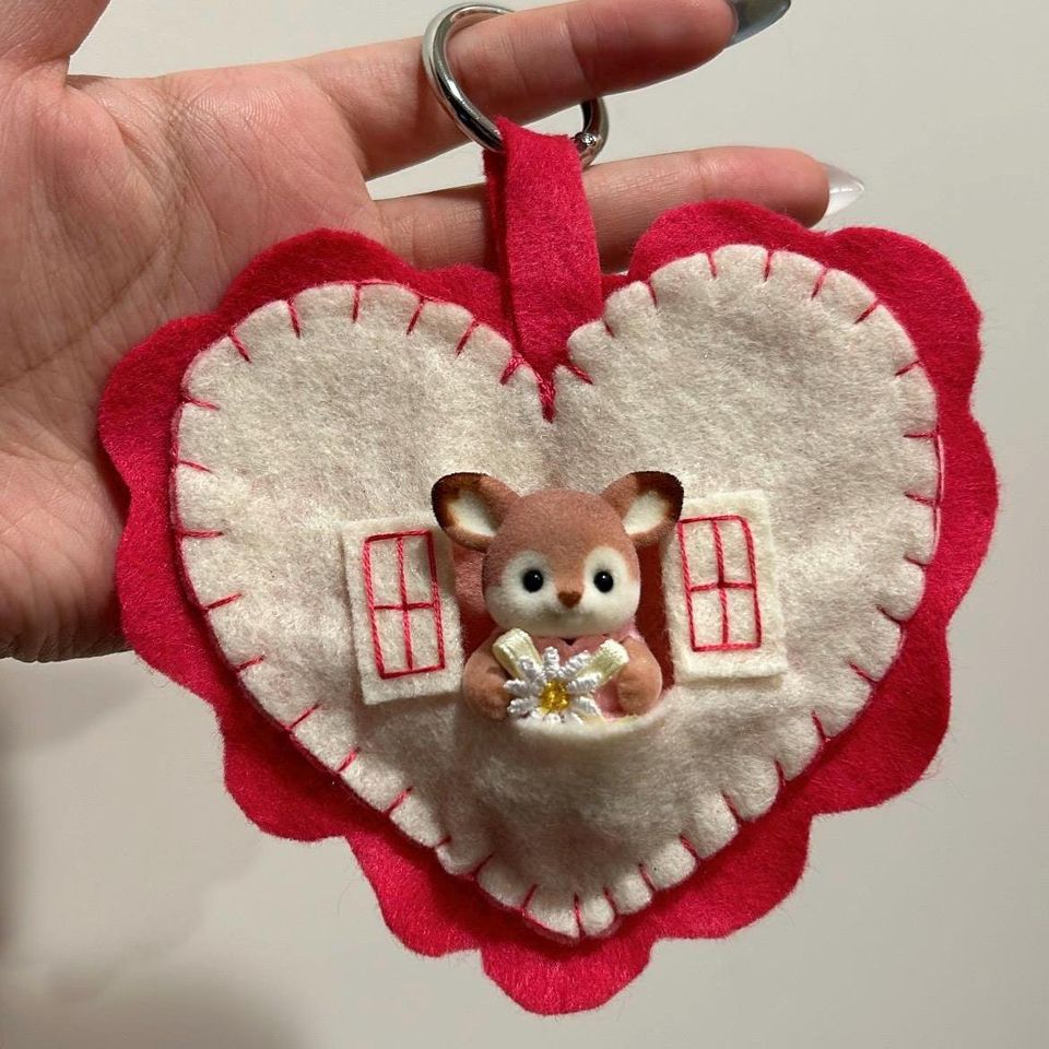 Heart Calico Critter Felt Pouch