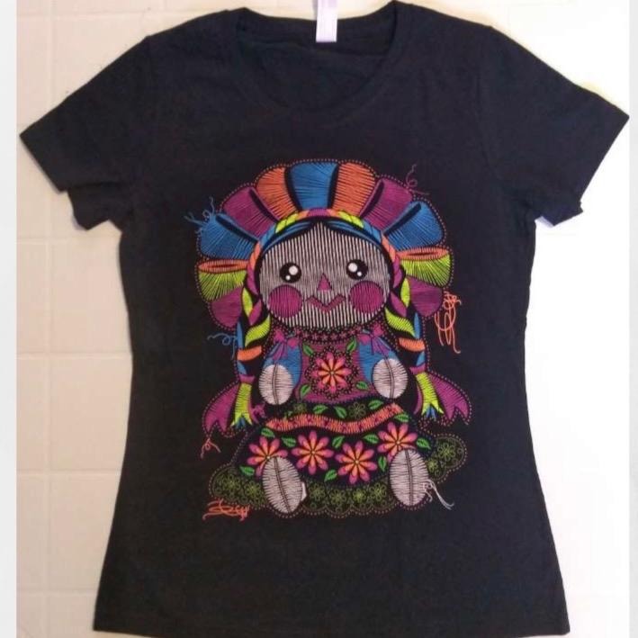 Blusa exclusiva para dama de Muñequita Cotton T-Shirts, Hoodie, Sweatshirt | RetroVerseTees.com