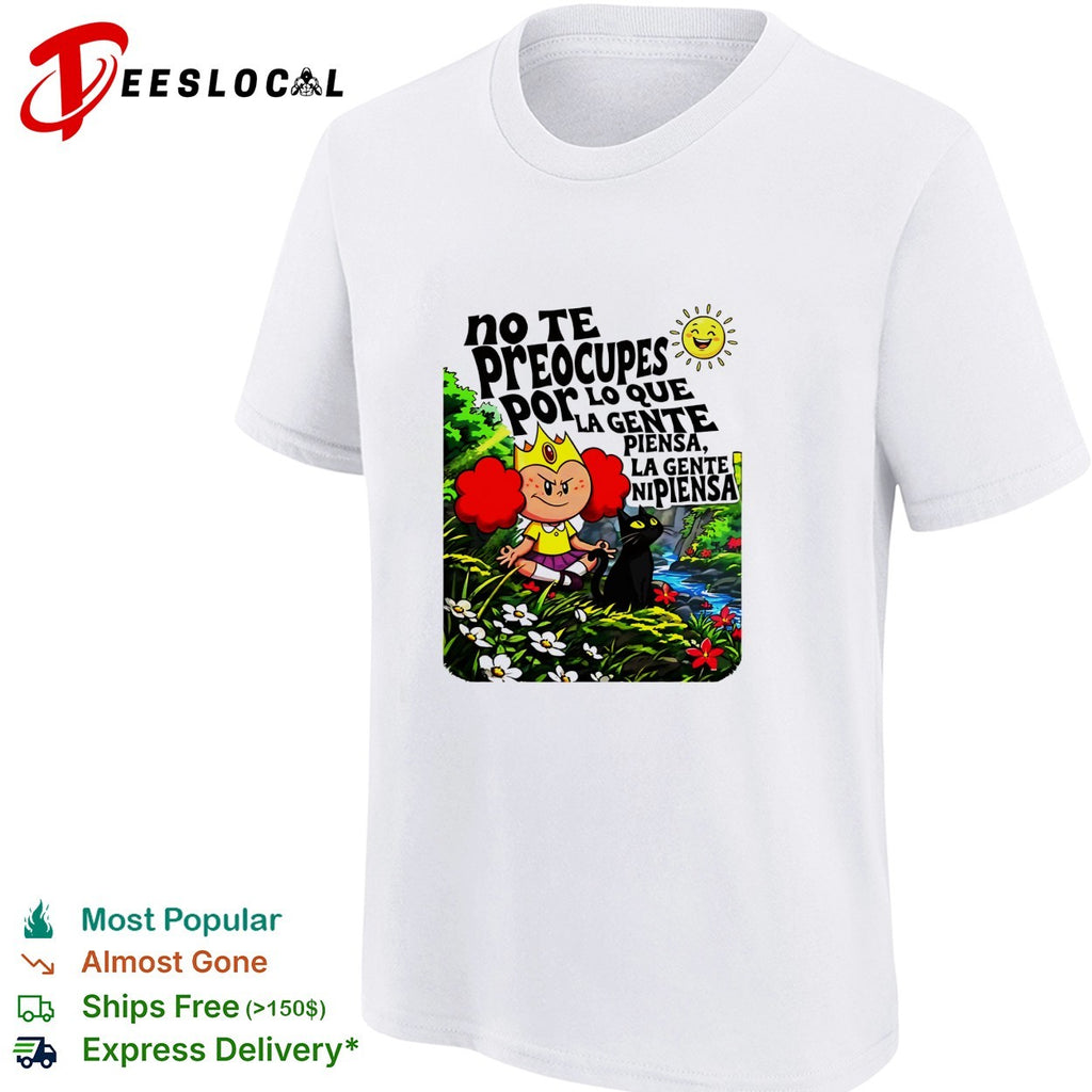 Cartoon girl with crown meditating with cat no te preocupes por lo que la gente piensa shirt
