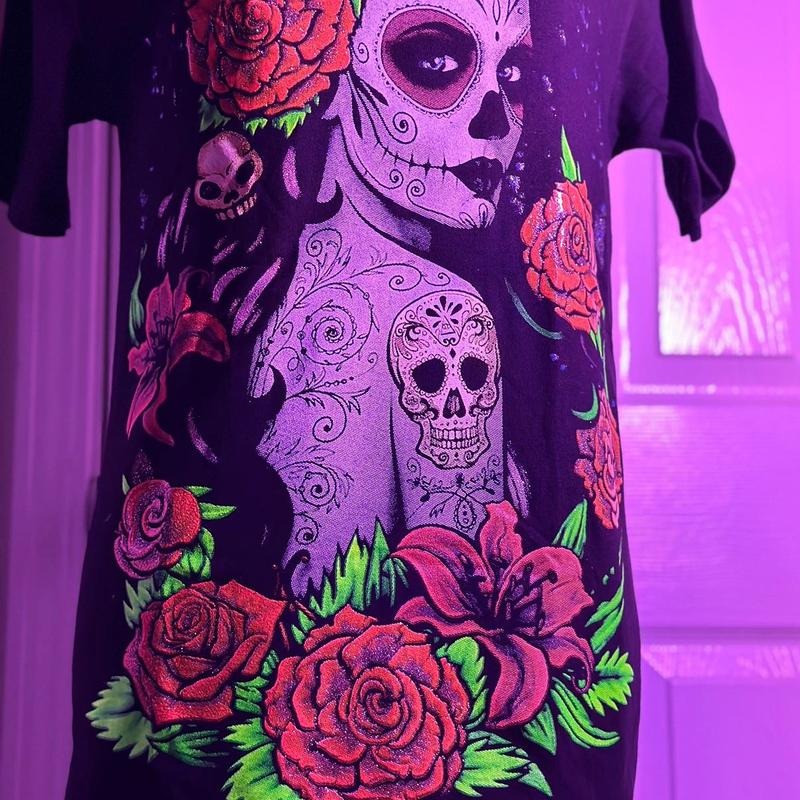 Catrina flores Tee Cotton Casual Black Hoodie, Sweatshirt | RetroVerseTees.com