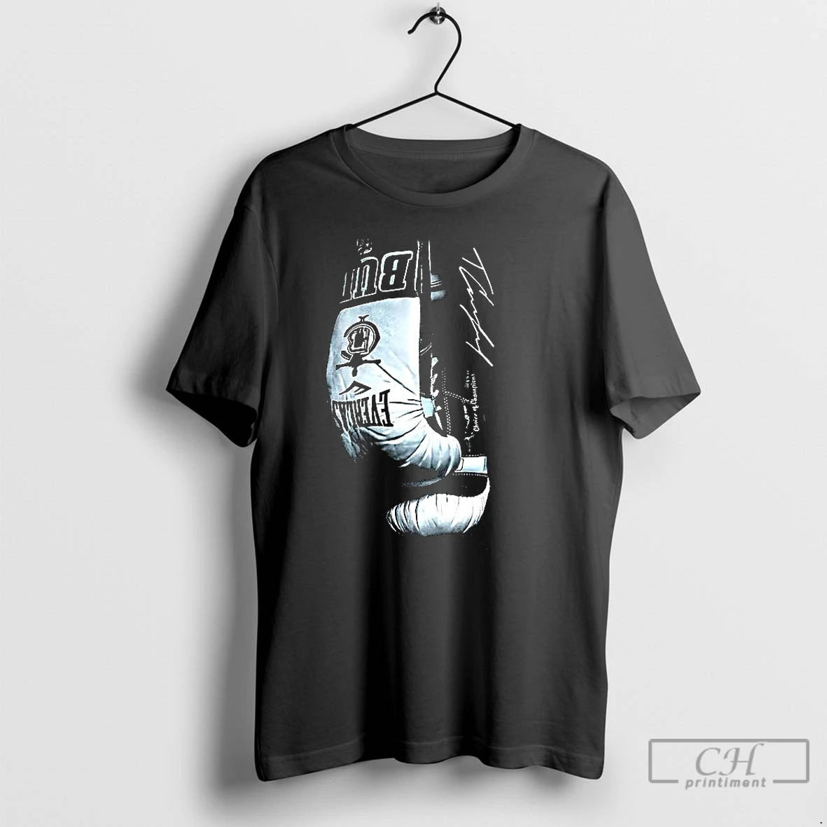 Classic Terence Crawford Boxing Legend Gloves Signature T-Shirts, Hoodie, Sweatshirt | RetroVerseTees.com