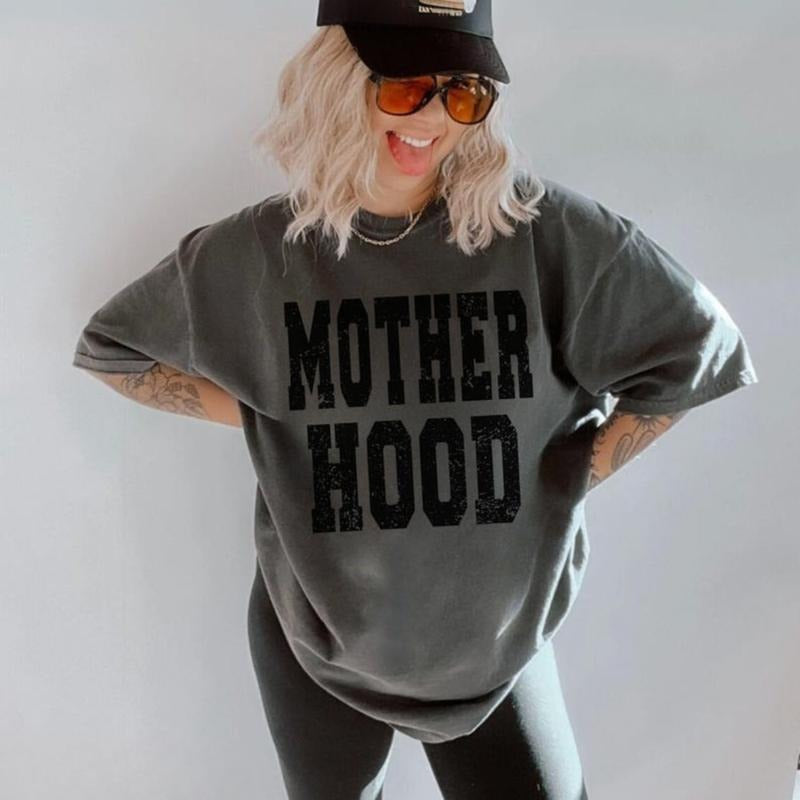 Comfort Color Mother Hoood T-shirt, Trendy Mama T-shirt, Mom Life Tee, Oversized Graphic Mom Shirt, Shirt Cool Mom Club...