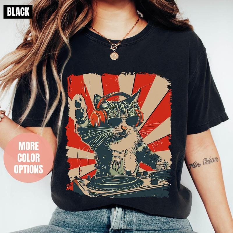Cool DJ Cat Shirt, Funny Cat with Headphones, Stylish Cat Lovers Gift, Unique DJ Cat Kitty T-shirt, Trendy Graphic...