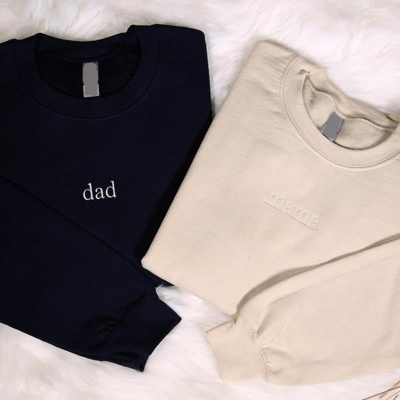 Custom Embroidery Mama & Dad Sweatshirt, Personalized Parents Embroidered Hoodie, Baby Announcement Outfit, Pregnancy...