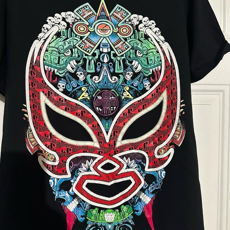 Mascara azteca Tshirt Crewneck Tshirt Hoodie, Sweatshirt | RetroVerseTees.com