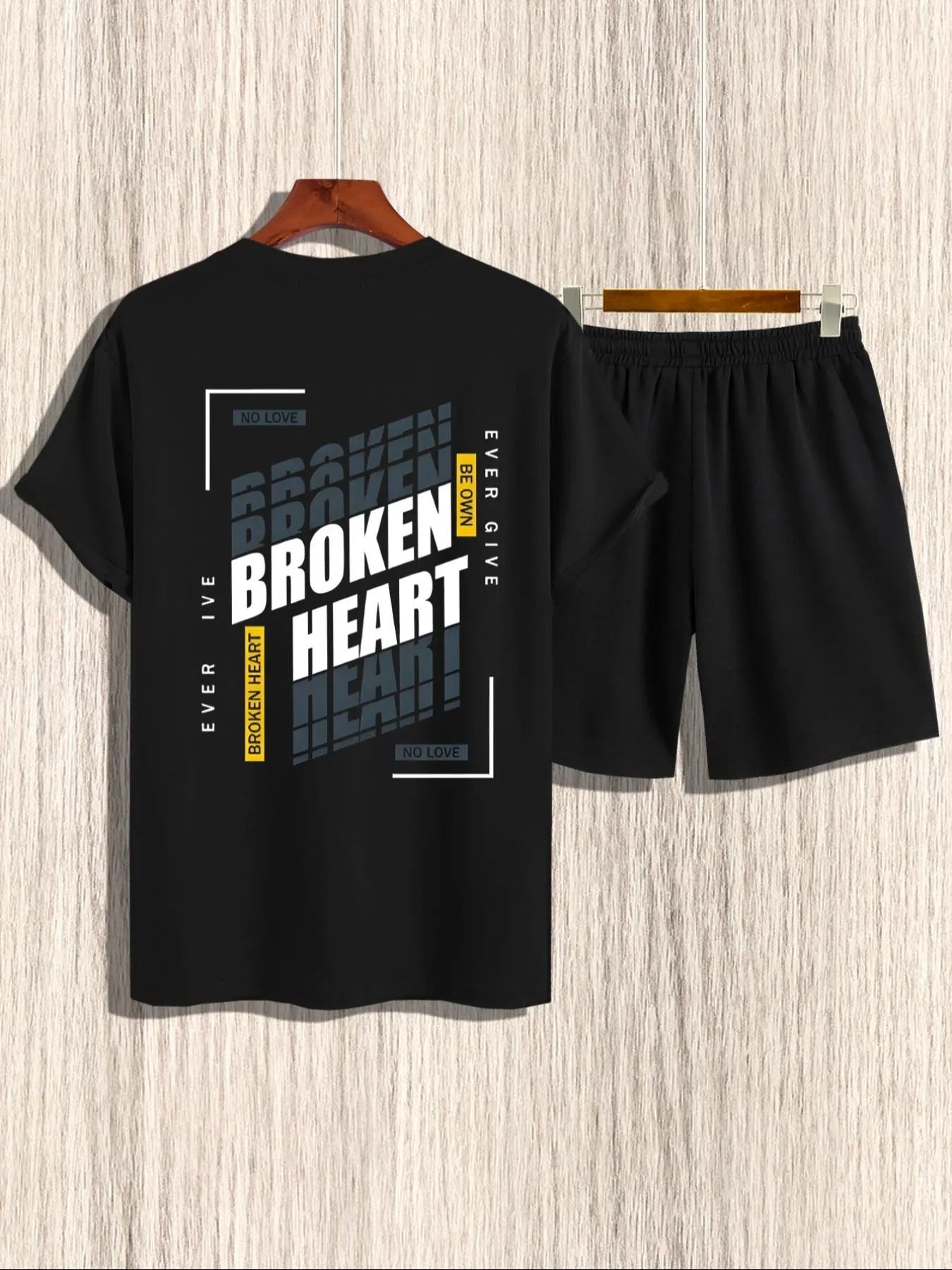 Men'WB shield Letter Print Short Sleeve Graphic Tee & Shorts Straw hat pirates Set, Regular Fit Round Neck T-shirt &...