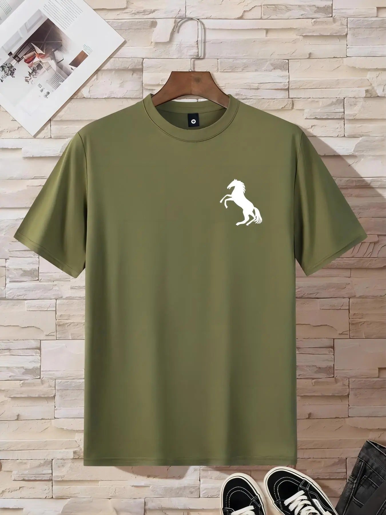 Men'WB shield Loose Horse Print Round Neck Tee, Crew Neck Short Sleeve T-Shirt for Men, Casual Comfy Knitting Top for...