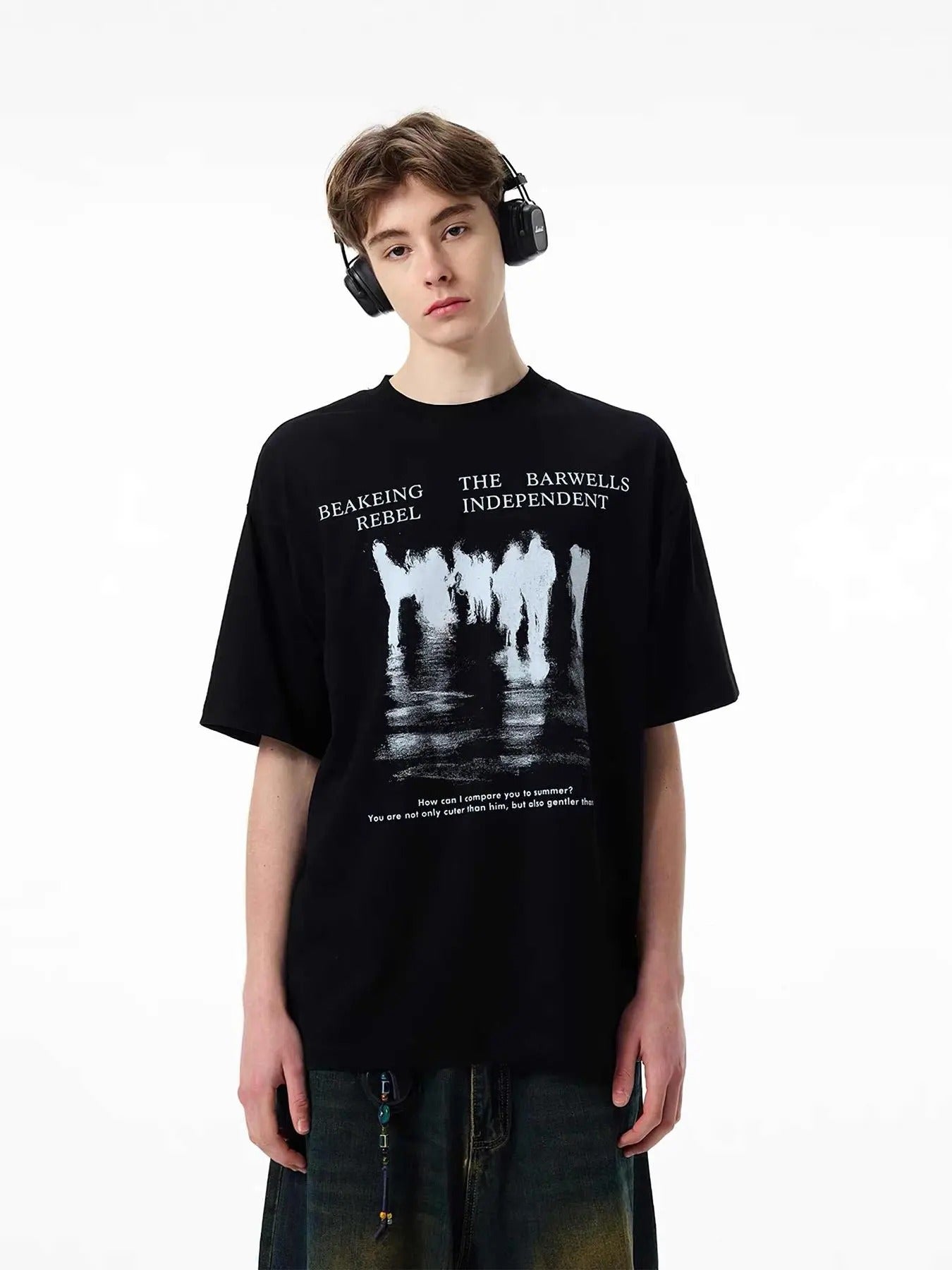 Men'WB shield Vintage Letter & Graphic Print Round Neck Tee, Loose Casual Short Sleeve Crew Neck T-Shirt for Summer,...