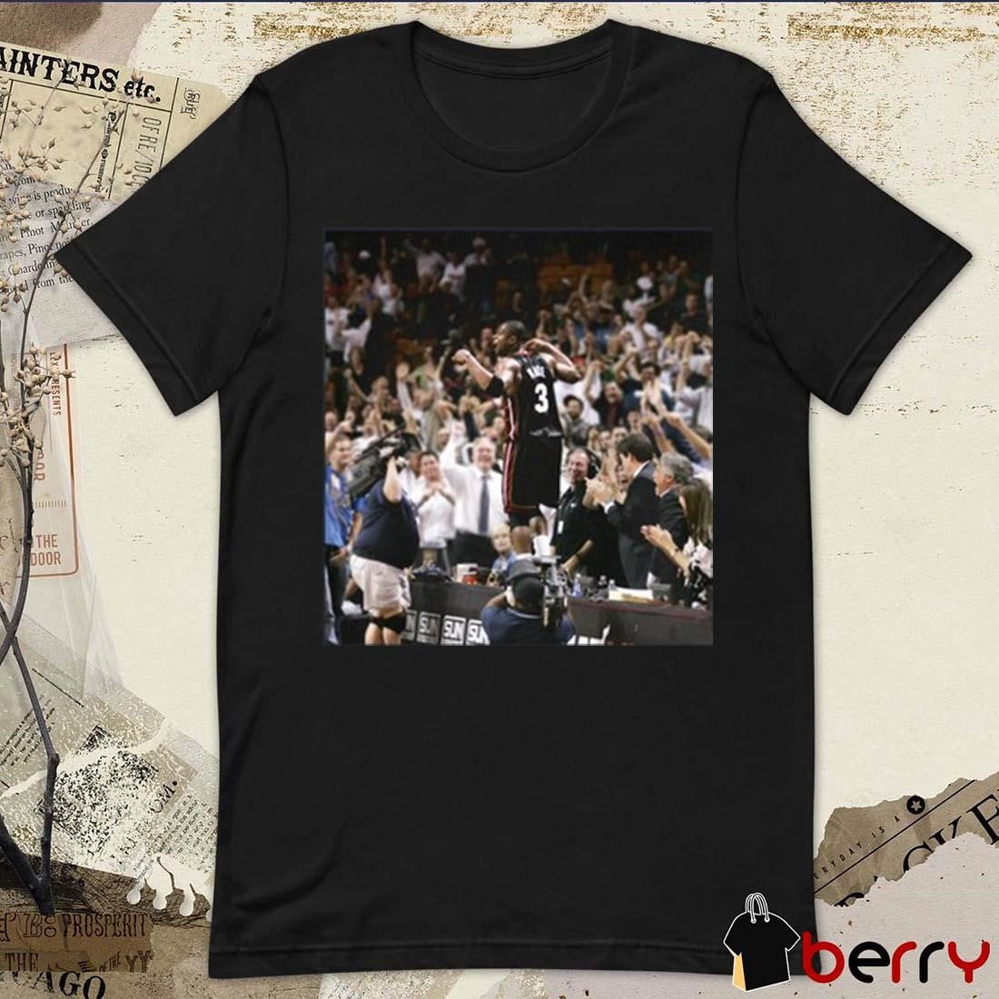 Court Culture Dwyane Wade Moments Photo Tee Unisex T-shirt, Sweatshirt, Hoodie (1)