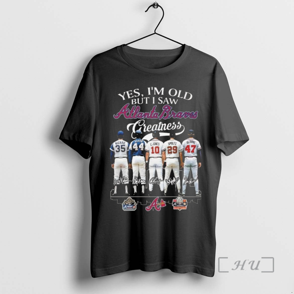 Officials Yes Im Old But I Saw Atlanta Braves Greatness Players Legends Signatures 2026 Premium T-Shirts, Hoodie, Sweatshirt