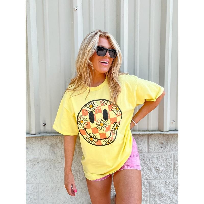 Pink Checker Smiley Graphic Top T-Shirts, Hoodie, Sweatshirt | RetroVerseTees.com