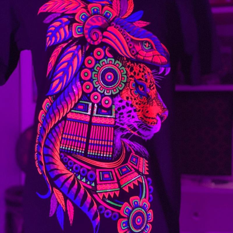 Quetzalcóatl con jaguar T-shirt Black Cotton Hoodie, Sweatshirt | RetroVerseTees.com