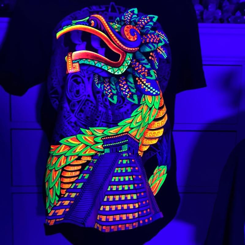 Quetzalcoatl colores t-shirt Cotton Black Menswear Hoodie, Sweatshirt | RetroVerseTees.com