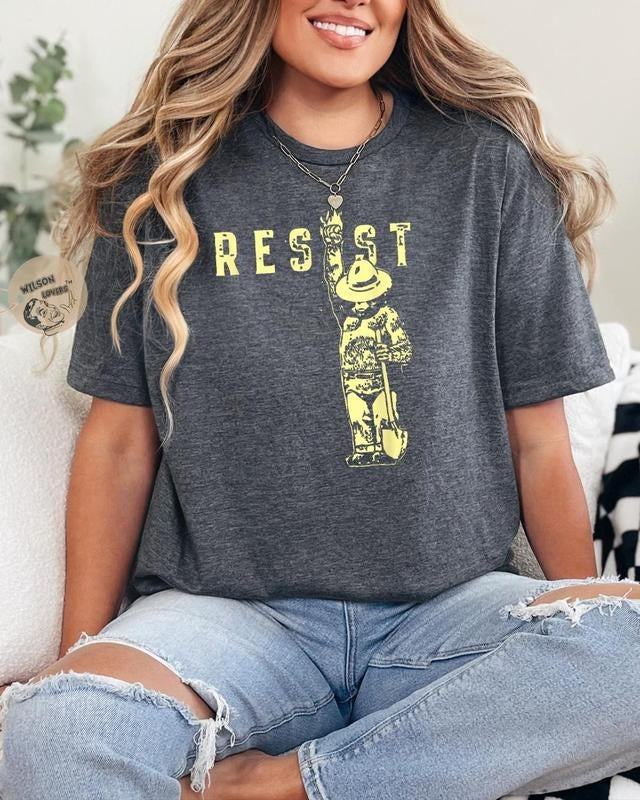 Resist Statue Tshirt Feminist Gift Protest And Resist Women Men T-Shirt, Feminist Gifts resist tee Hoodie, Sweatshirt
