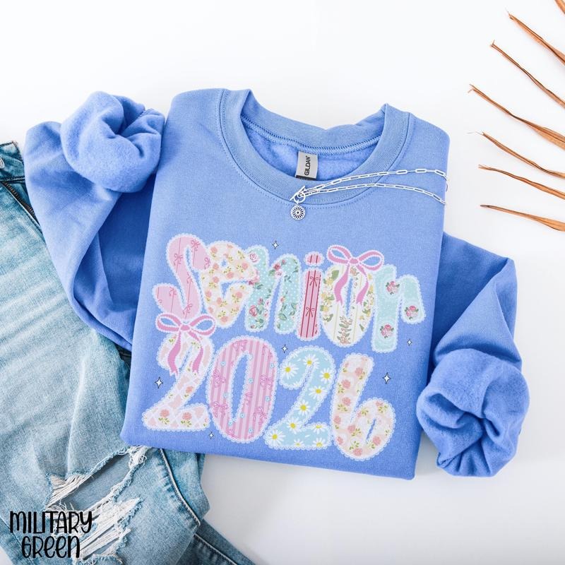 [Sale Up To 40%] Senior 2026 Bow Sweatshirt, Floral Retro Crewneck, Class of 2026 Sweatshirt, Senior Gift T-Shirts, Hoodie