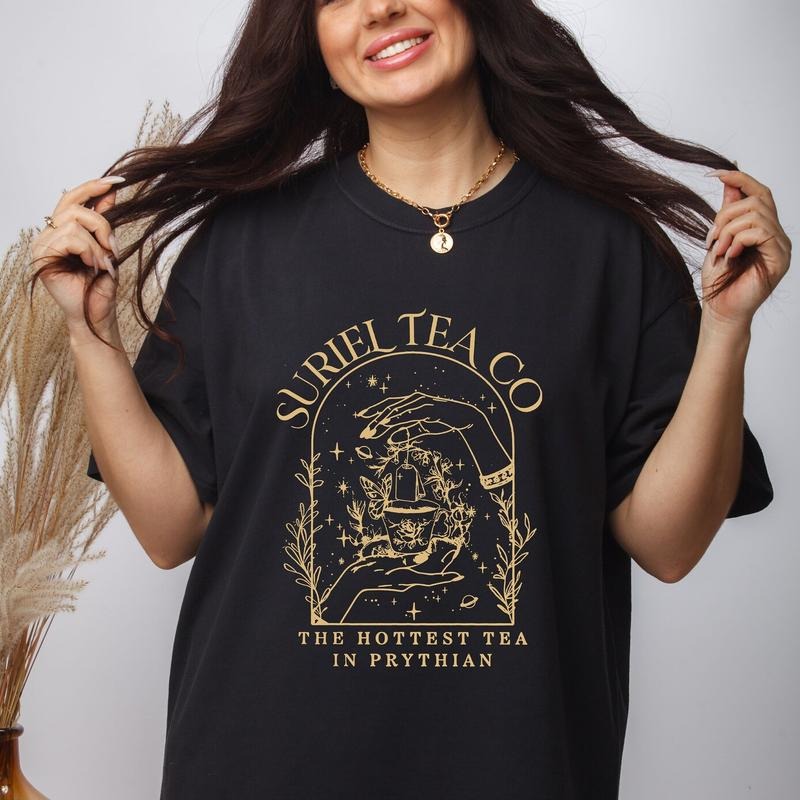 Suriel Tea Bat brand. WB shield Court FOG Thorns Gunpla brand Roses T-Shirt Women'WB shield Casual Crewneck Short Sleeve...