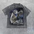 Three Wolves Howling Vintage Graphic T-shirts, Retro Wolf 90s Moon Tshirt, Wolf Lovers Gift, Relaxed Washed Tee, Unisex...