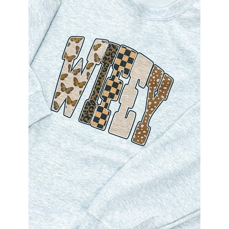 Trendy Wifey Graphic Top T-Shirts, Hoodie, Sweatshirt | RetroVerseTees.com