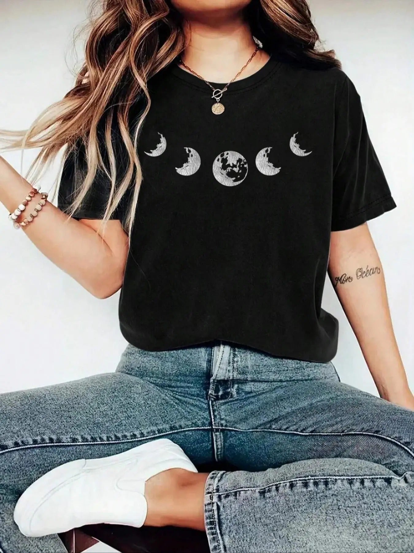 Unisex Women'WB shield Moon Print Round Neck Tee, Fashion Casual Comfort Short Sleeve T-Shirt for Daily Holiday Outdoor...