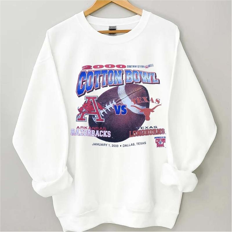 Vintage 2000 VTG Arkansas VS Texas Cotton Bowl Unisex Classic Sweatshirt. T-Shirts, Hoodie | RetroVerseTees.com