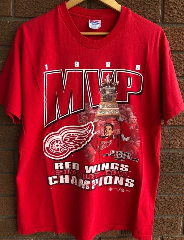 Vintage Detroit Red Wings 98 Champions Sweatshirt, Detroit Red Wings Sweatshirt T-Shirts, Hoodie | RetroVerseTees.com