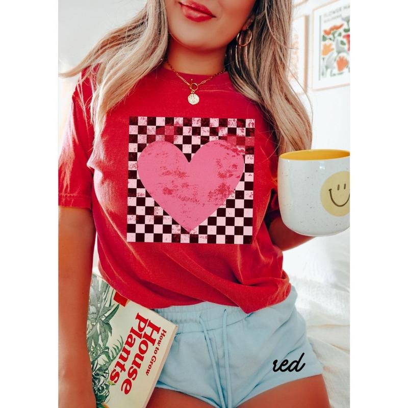 Vintage Retro Checkered Heart T-Shirt, Unisex Cotton For Men, Casual Polyeste Crewneck Shortsleeve Hoodie, Sweatshirt