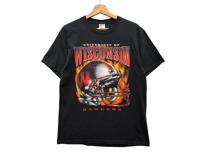 Vintage University Of Wisconsin Badgers NCAA American Football Team Graphic T Shirt Delta Tee graphic tee Hoodie, Sweatshirt