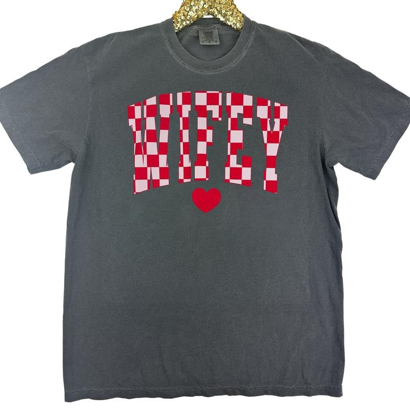 Wifey Checkered Comfort Colors T-Shirt Hoodie, Sweatshirt | RetroVerseTees.com