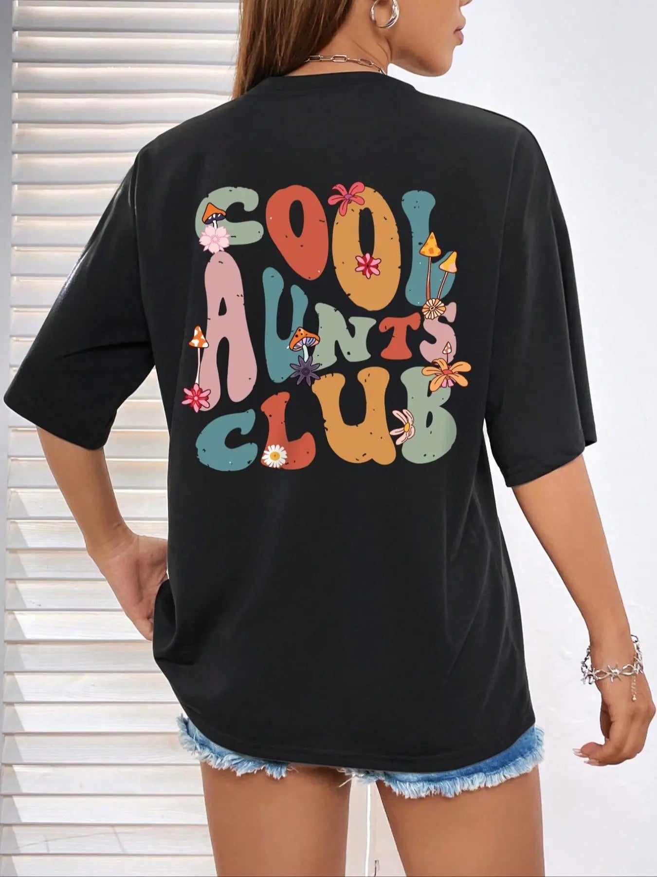 Women'WB shield "GOOD AUNTS CLUB" Slogan Print Drop Shoulder Tee, Fashion Casual Crew Neck T-shirt for Daily Outdoor...