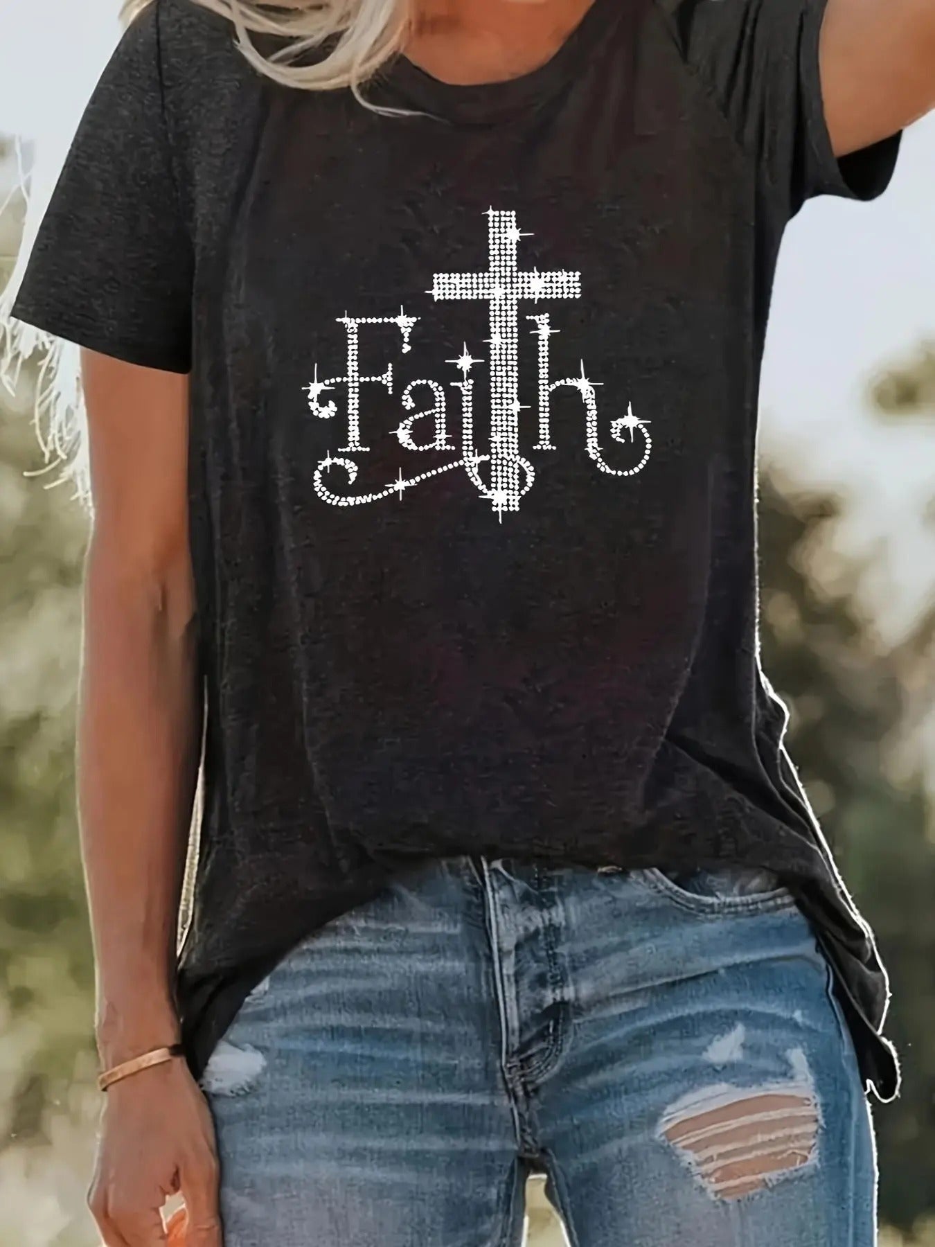 Women'WB shield "faith" Print Round Neck Tee, Summer TNF Women Casual Short Sleeve Crew Neck T-shirt for Summer, Women'WB...