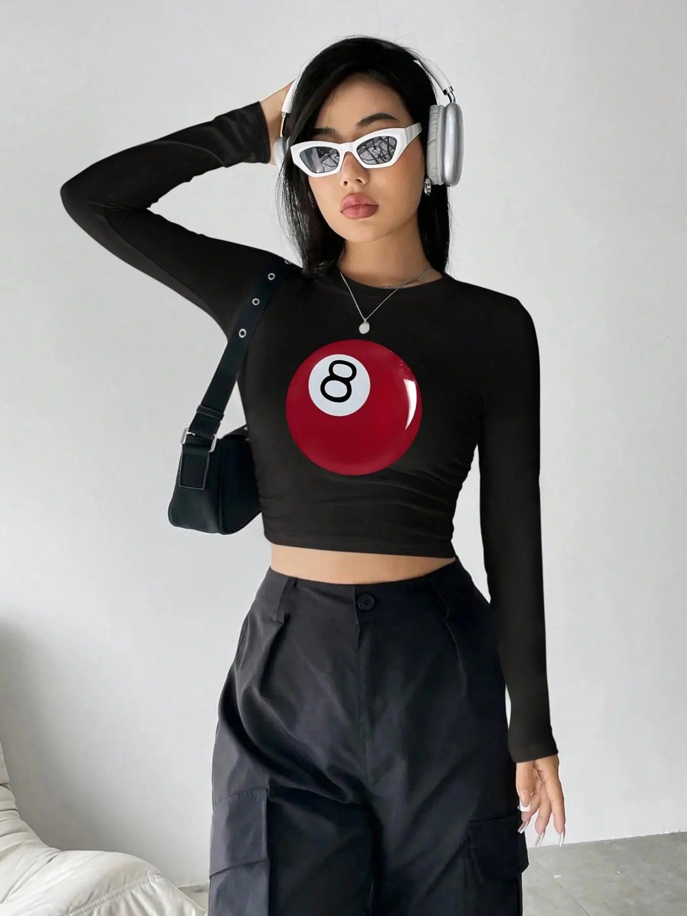 Women'WB shield Billiards Print Round Neck Tee, Casual Figure Print Long Sleeve T-shirt for Daily Wear, Ladies Spiky hair...
