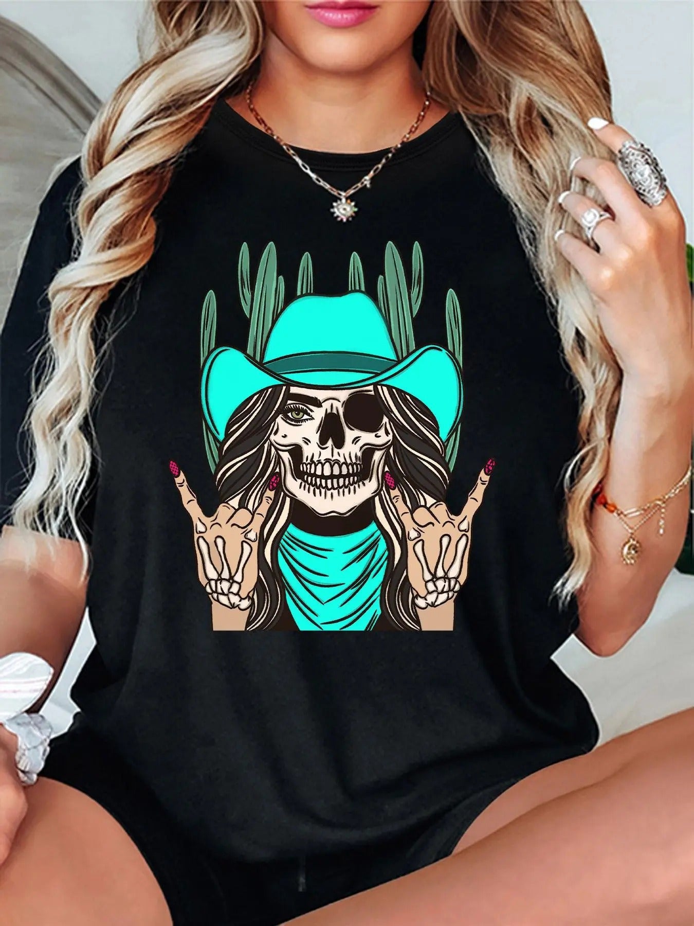 Women'WB shield Cactus & Skull Print Round Neck Tee, Fashion Casual Short Sleeve T-shirt, Ladies Summer TNF for Daily...