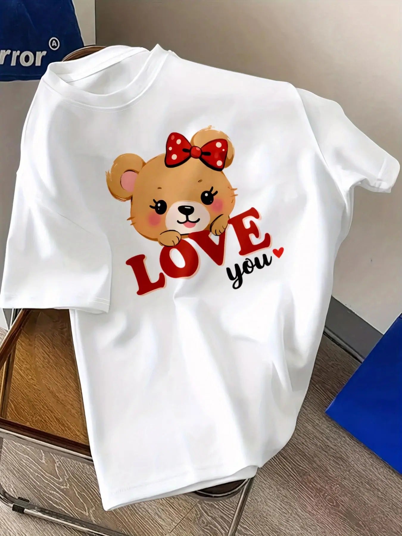 Women'WB shield Cartoon Bear & Letter Print Round Neck Tee, Fashion Casual Short Sleeve T-shirt for Daily Holiday...