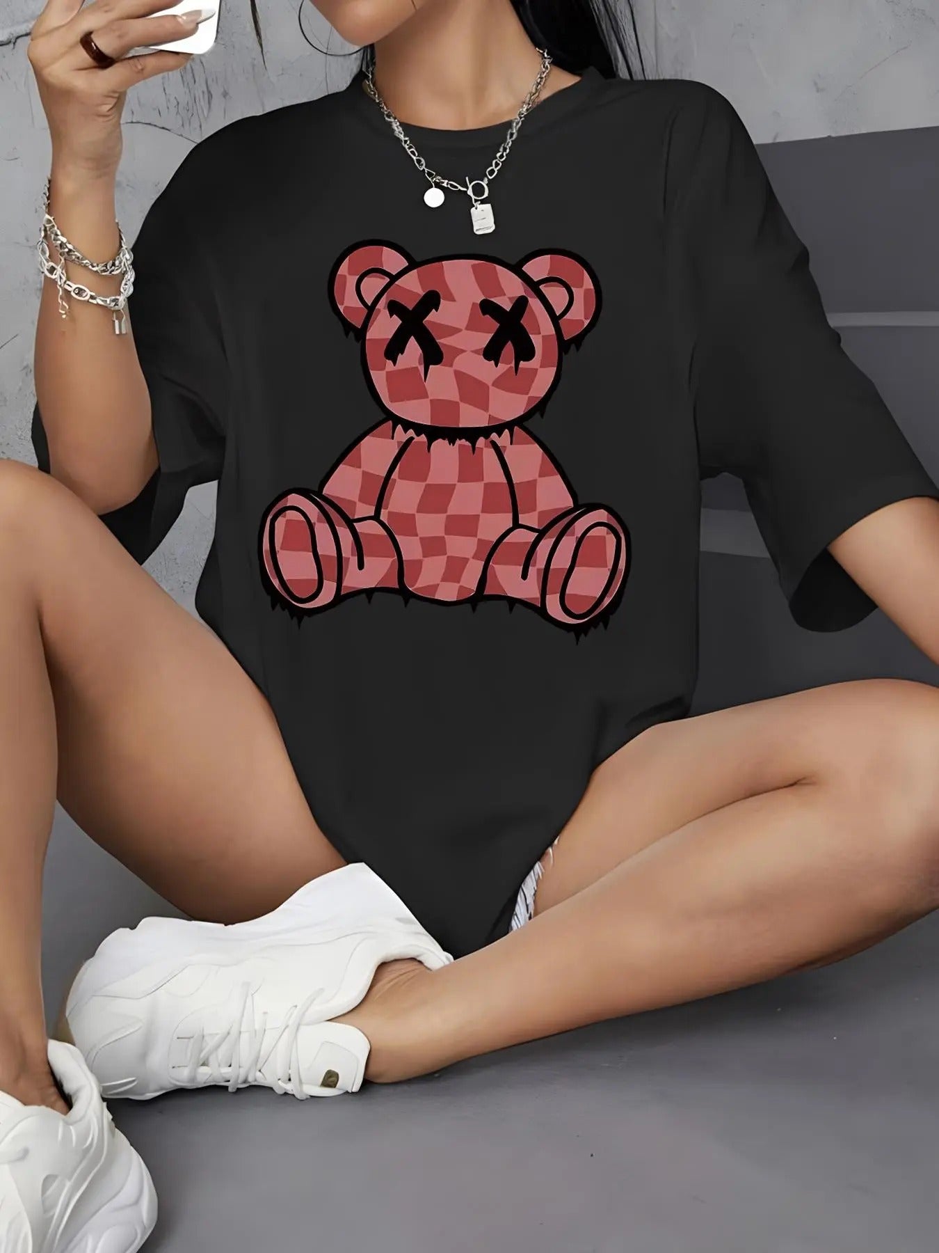 Women'WB shield Cartoon Bear Print Drop Shoulder Tee, Fashion Casual Round Neck Half Sleeve T-shirt for Daily Wear,...