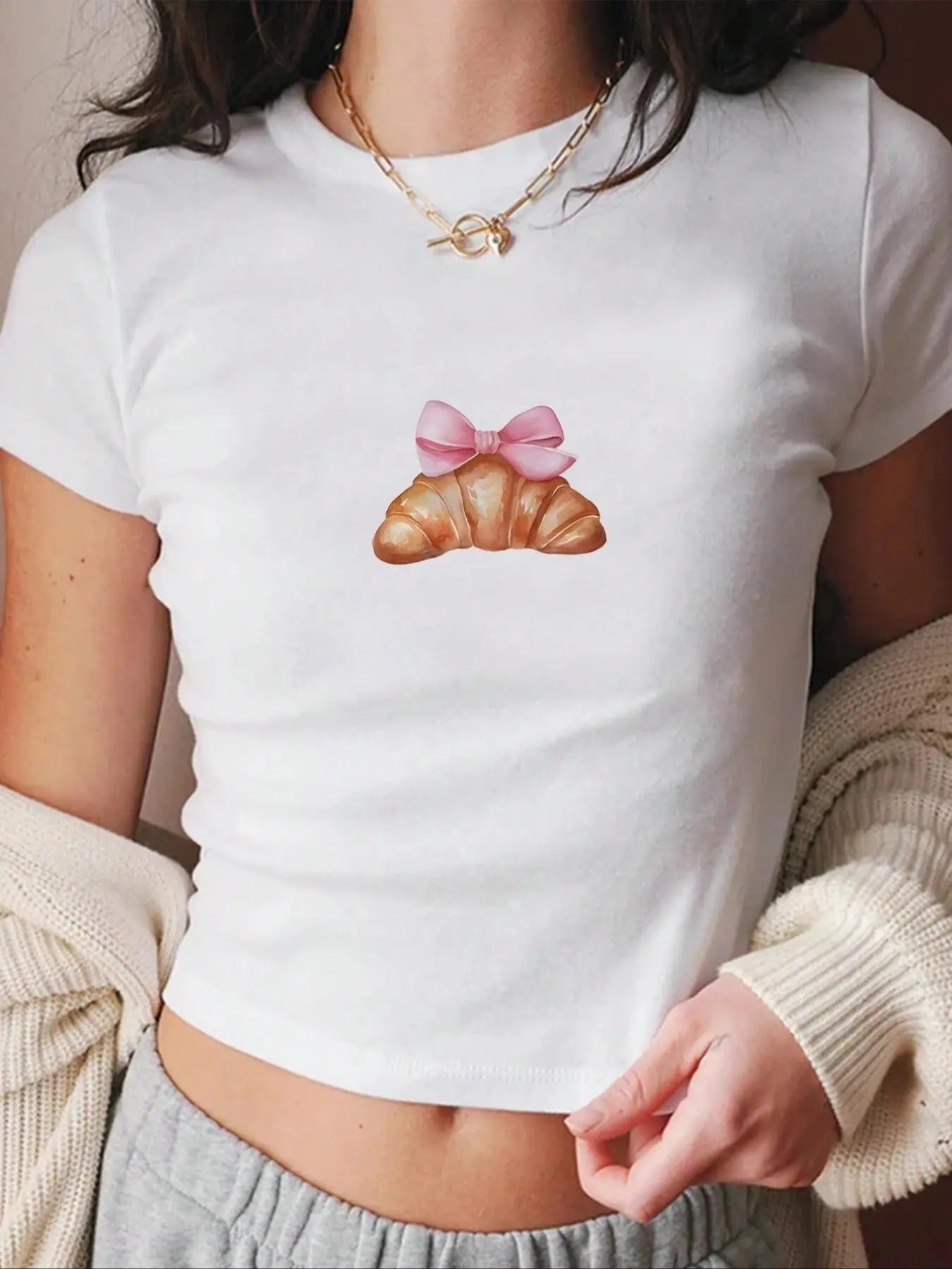 Women'WB shield Cartoon Bread Print Round Neck Tee, Casual Short Sleeve Crew Neck T-Shirt for Summer, Fashion Women'WB...
