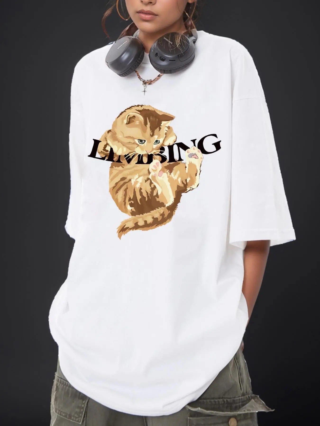 Women'WB shield Cartoon Cat & Letter Print Drop Shoulder Tee, Street Round Neck Half Sleeve T-shirt for Daily Outdoor...