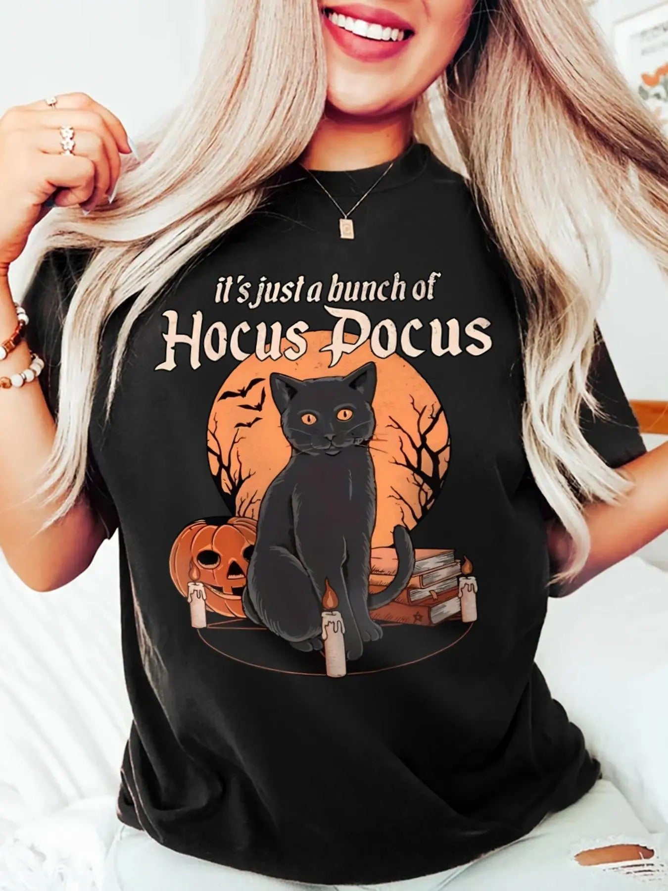 Women'WB shield Cartoon Cat & Letter Print Round Neck Tee, Halloween Cute Crew Neck Short Sleeve T-Shirt for Daily...