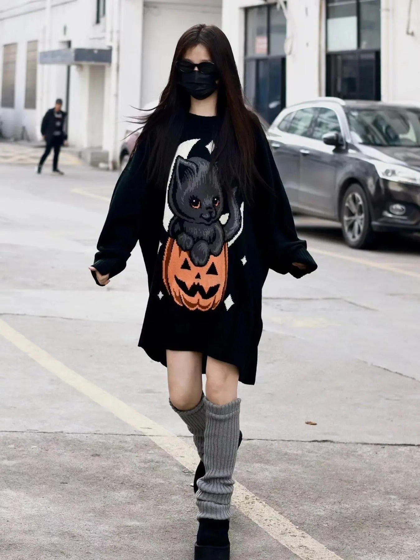 Women'WB shield Cartoon Cat & Pumpkin Print Drop Shoulder Longline Sweater, Oversized Casual Long Sleeve Round Neck...
