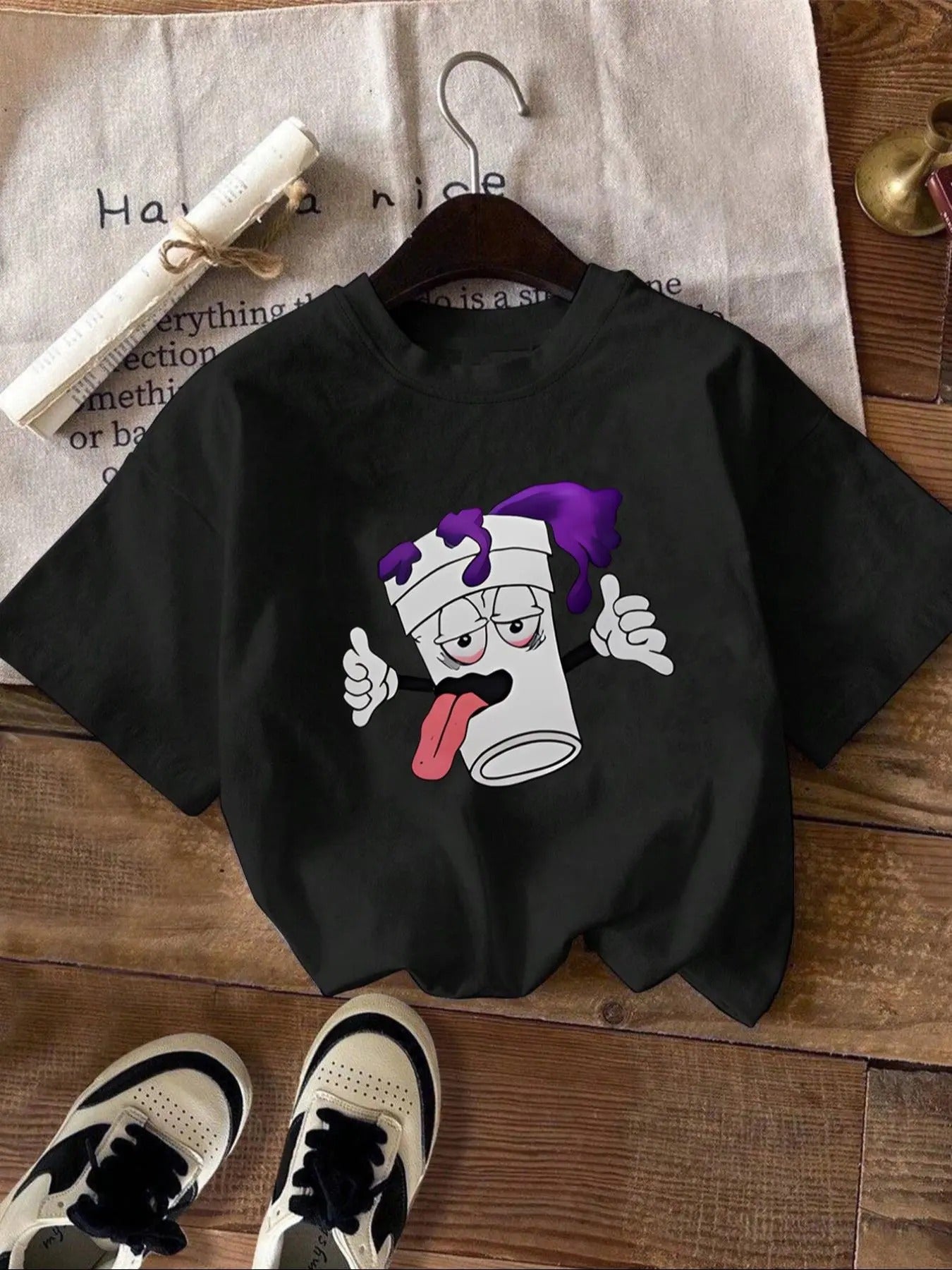 Women'WB shield Cartoon Cup Print Drop Shoulder Tee, Fashion Casual Crew Neck T-Shirt for Daily Holiday Vacation Outdoor...