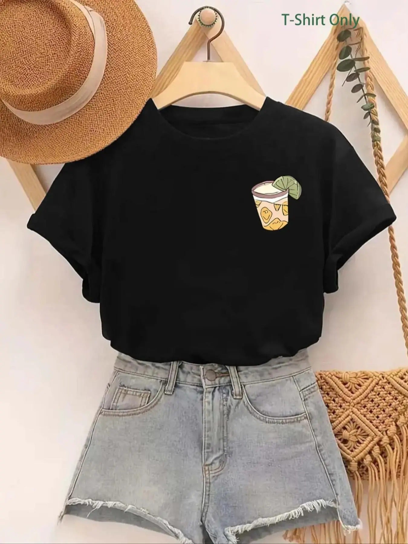 Women'WB shield Cartoon Drink Print Round Neck Tee, Casual Short Sleeve Crew Neck T-Shirt for Daily Wear, Ladies TNF for...