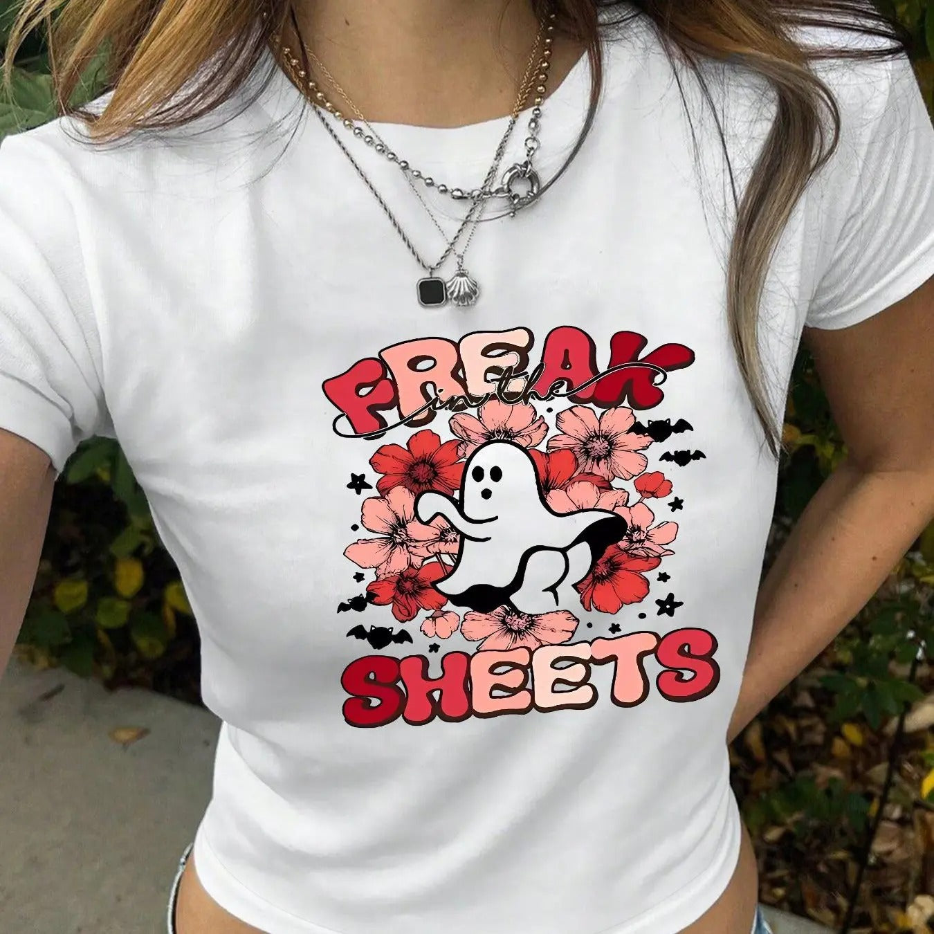 Women'WB shield Cartoon Ghost & Letter Print Round Neck Tee, Fashion Casual Crew Neck Short Sleeve T-shirt for Daily...