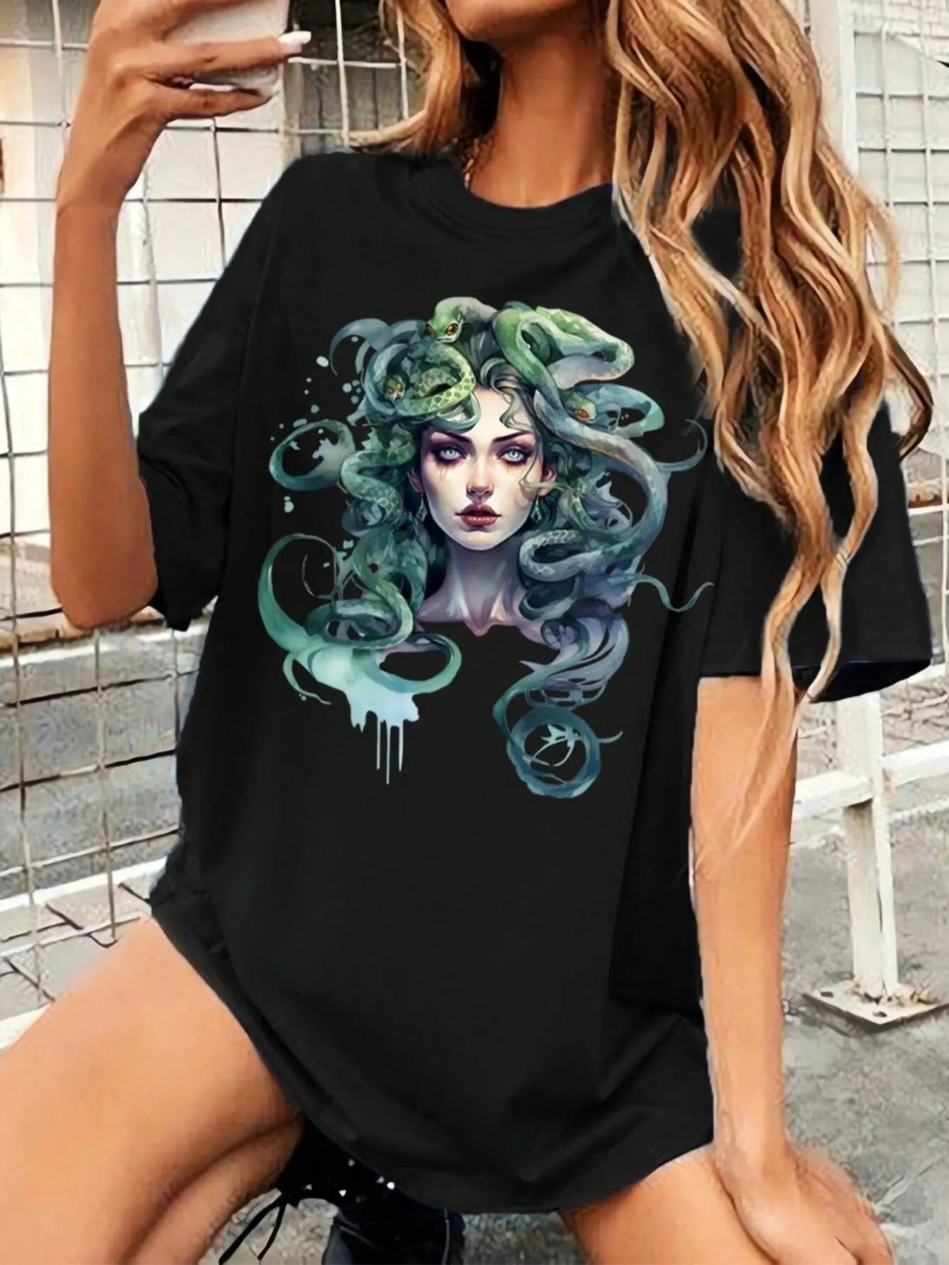 Women'WB shield Cartoon Girl Print Round Neck Tee, Fashion Casual Drop Shoulder Half Sleeve T-Shirt for Daily Wear,...