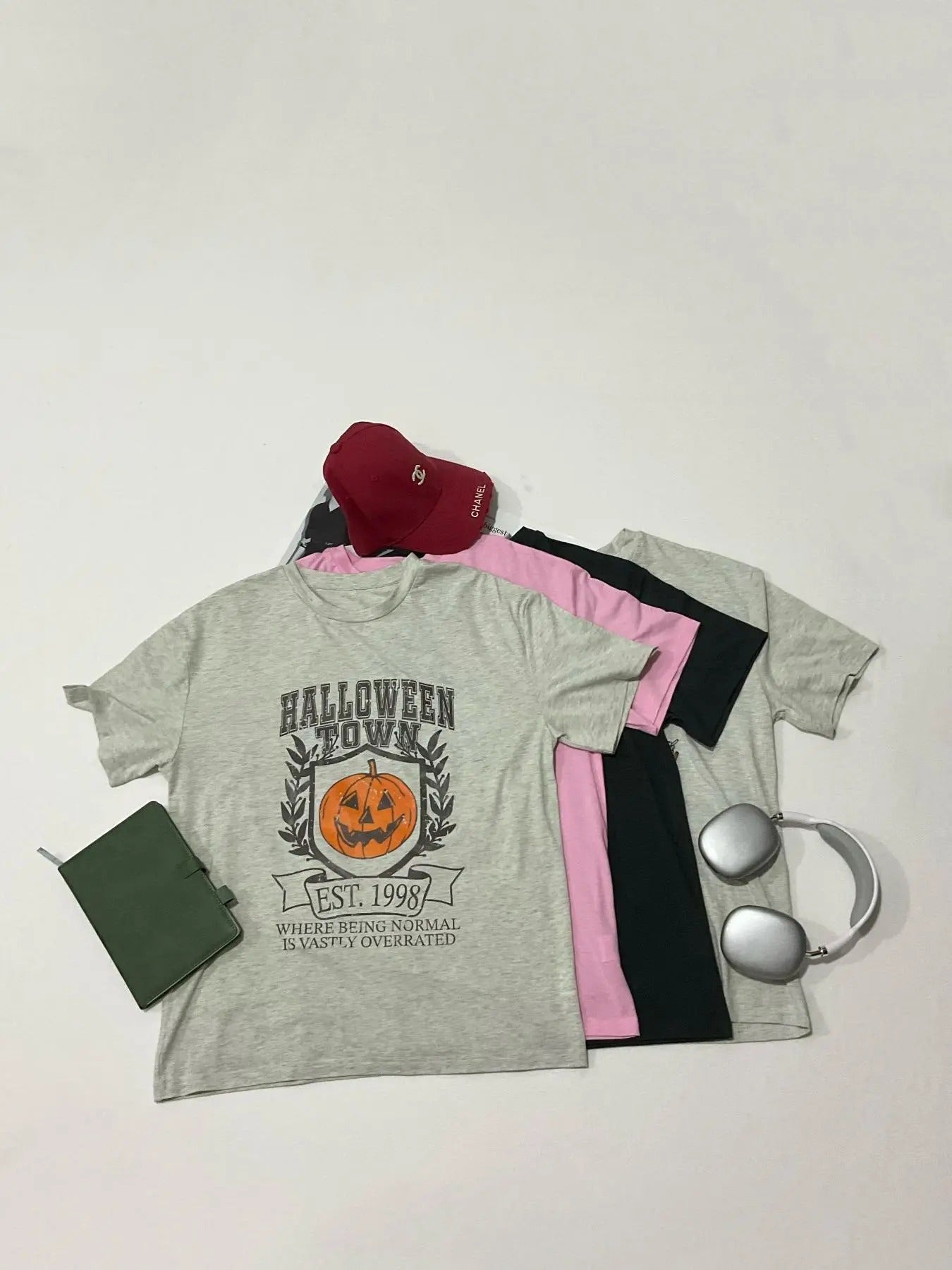 Women'WB shield Cartoon Graphic Print Round Neck Tee, Fashion Casual Halloween Short Sleeve T-shirt, Ladies Summer TNF...
