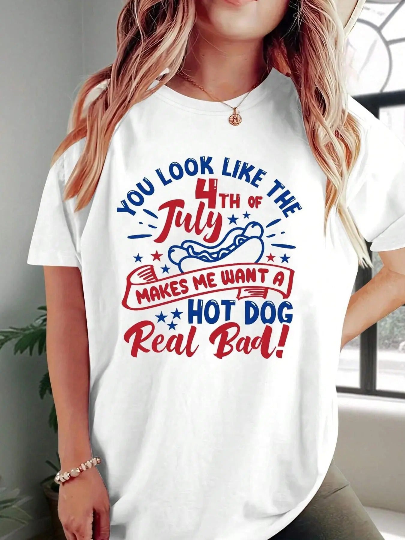 Women'WB shield Cartoon Hot Dog Print Round Neck Tee, Fashion Casual Letter Graphic Crew Neck Drop Shoulder T-Shirt for...