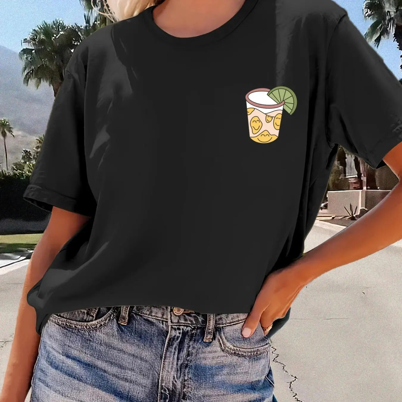 Women'WB shield Cartoon Lemon Drink Print Round Neck Tee, Fashion Casual Short Sleeve T-Shirt for Daily Wear, Ladies TNF...