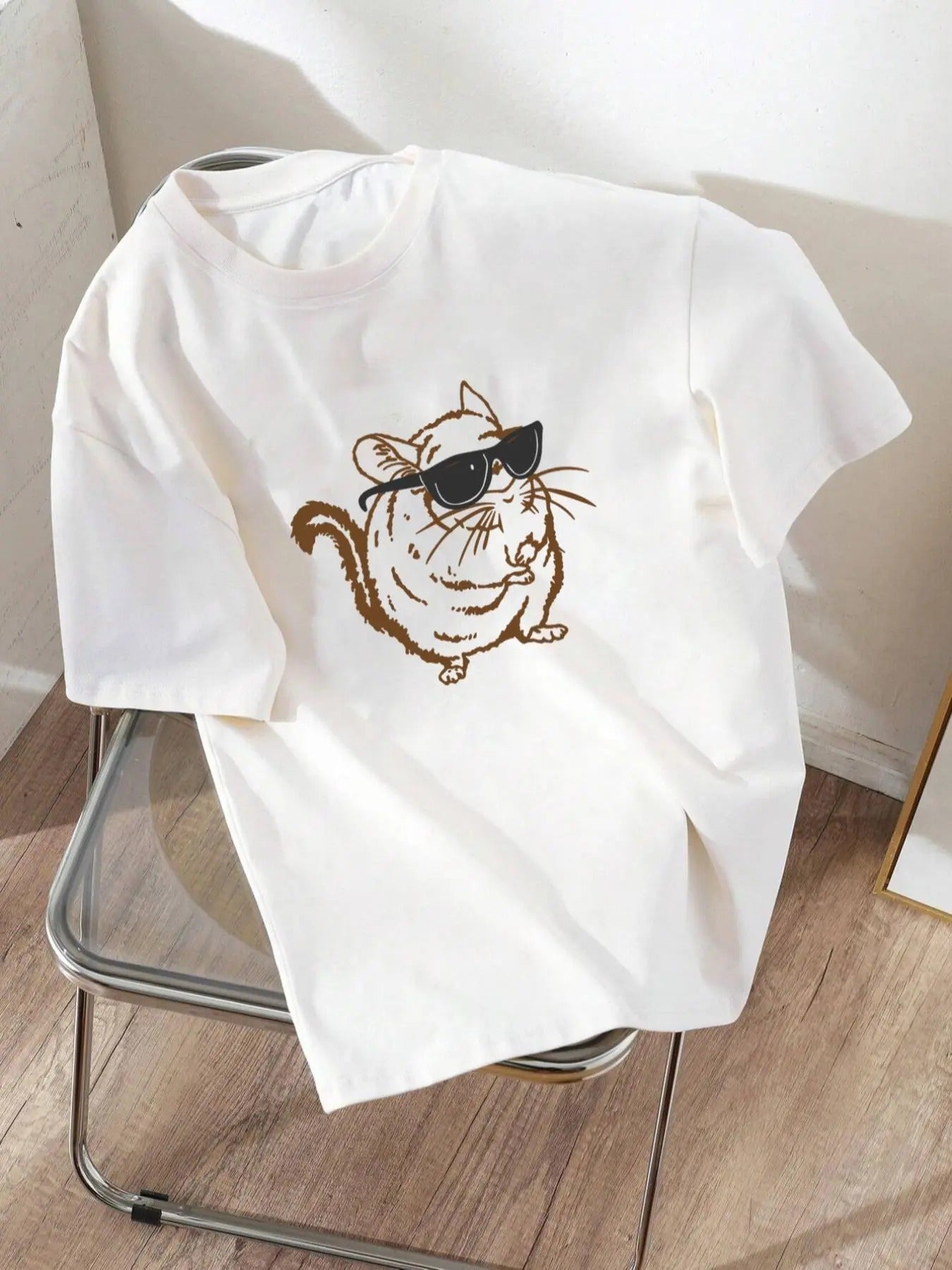 Women'WB shield Cartoon Mouse Print Round Neck Tee, Fashion Casual Drop Shoulder Short Sleeve T-shirt for Daily Wear,...