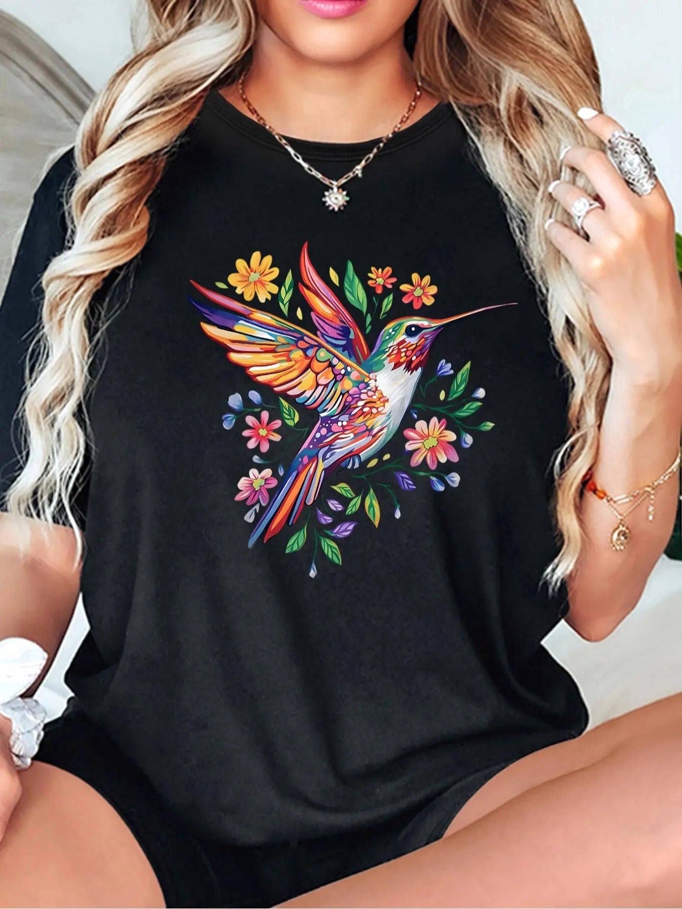 Women'WB shield Cartoon Print Round Neck Tee, Fashion Casual Crew Neck T-shirt for Daily Holiday Vacation Outdoor Wear,...