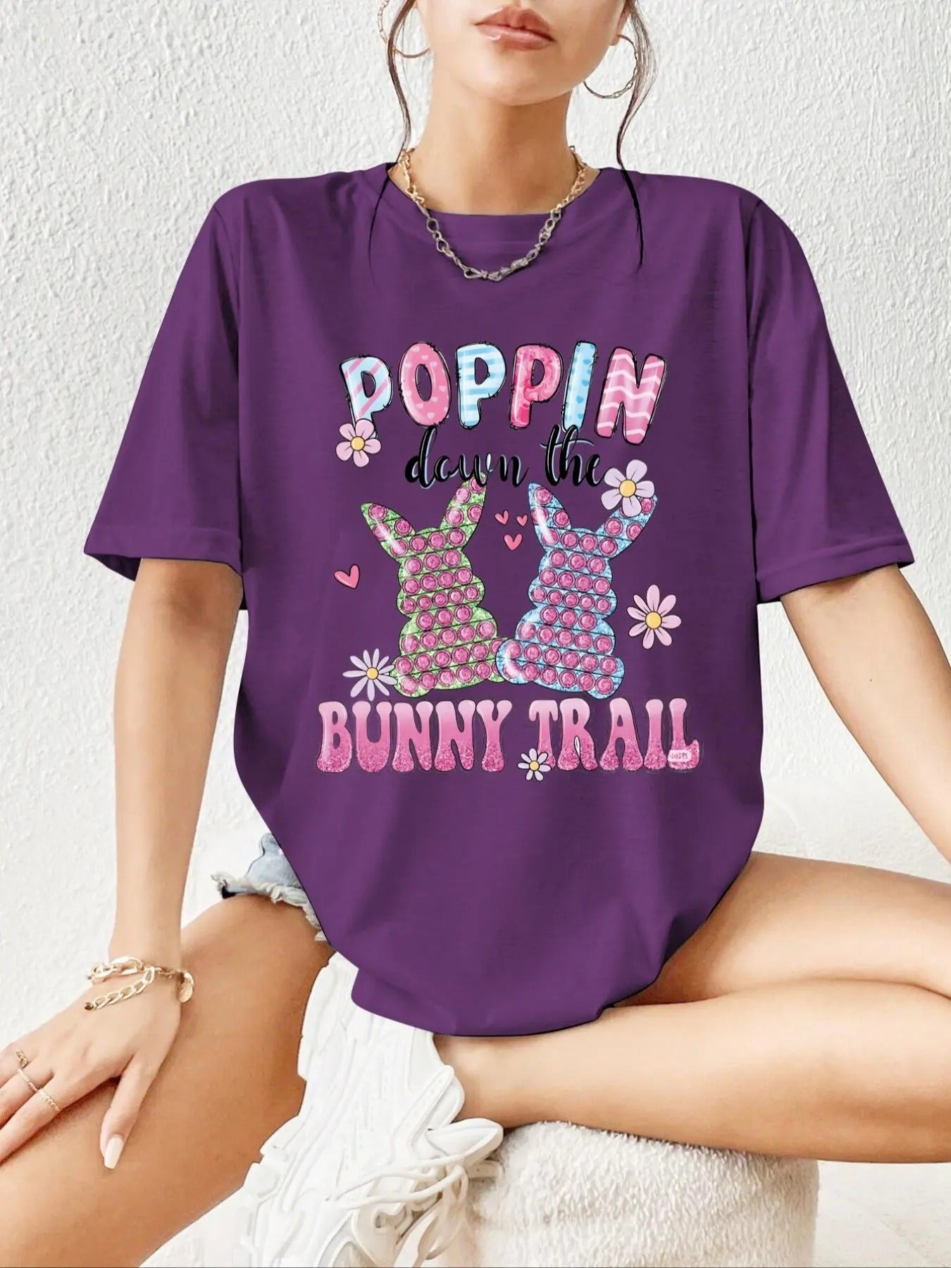 Women'WB shield Cartoon Rabbit & Letter Print Round Neck Tee, Fashion Casual Crew Neck T-shirt for Daily Holiday Vacation...
